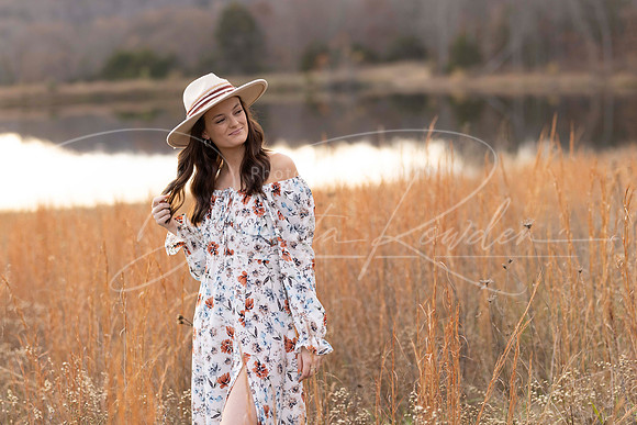 C08A1045 senior shoot