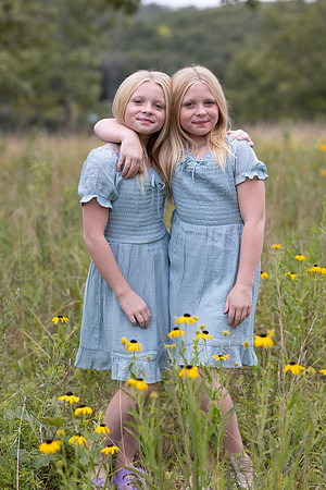 C08A0544sister shoot