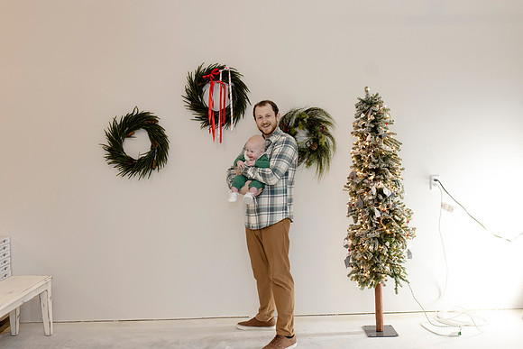 C08A3732 christmas mini shoot
