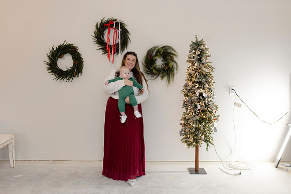 C08A3753 christmas mini shoot