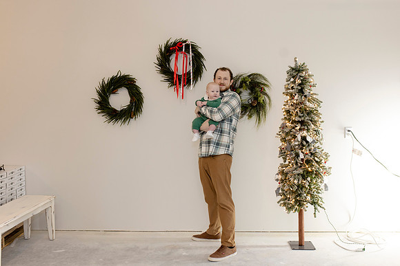 C08A3738 christmas mini shoot