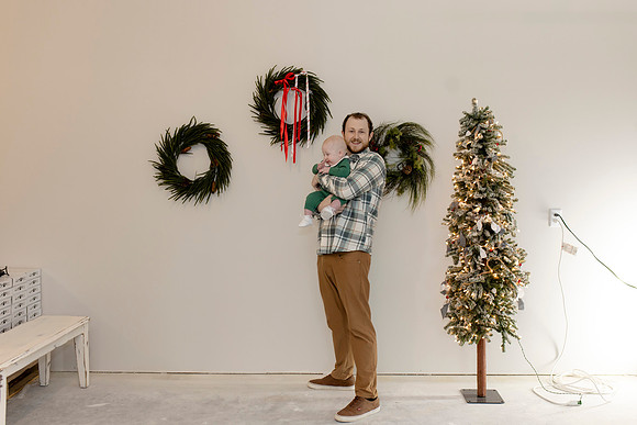 C08A3735 christmas mini shoot