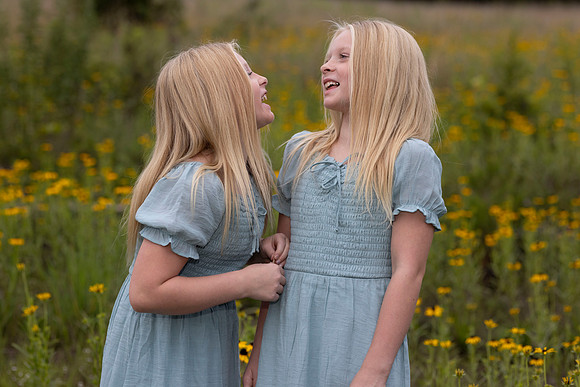 C08A0787sister shoot