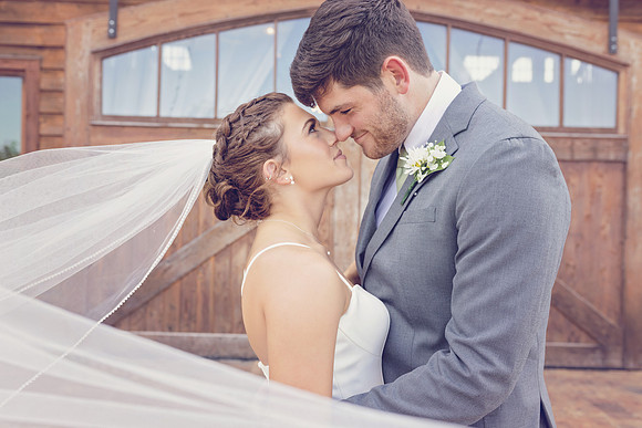 Bride & Groom wedding photo www.photographybydawnita.com
