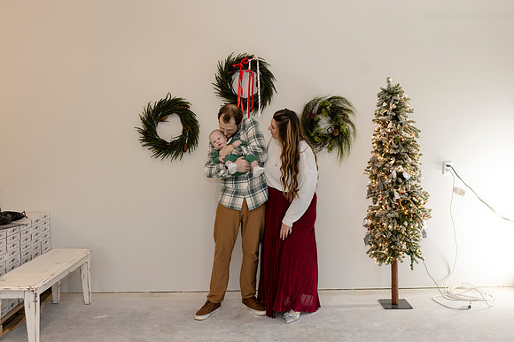 C08A3716 christmas mini shoot