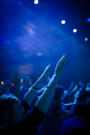 C08A5099 WORSHIP copy