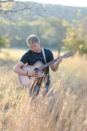 C08A6819 senior photos
