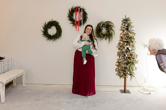 C08A3770 christmas mini shoot