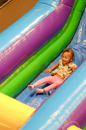 C08A1368 KIDS SUNDAY