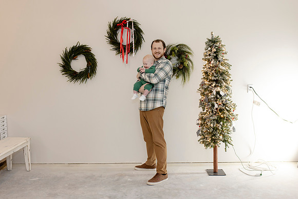 C08A3745 christmas mini shoot