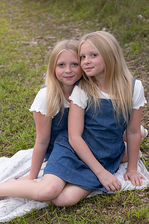 C08A1576sister shoot