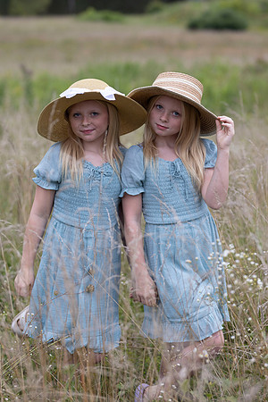 C08A0641sister shoot