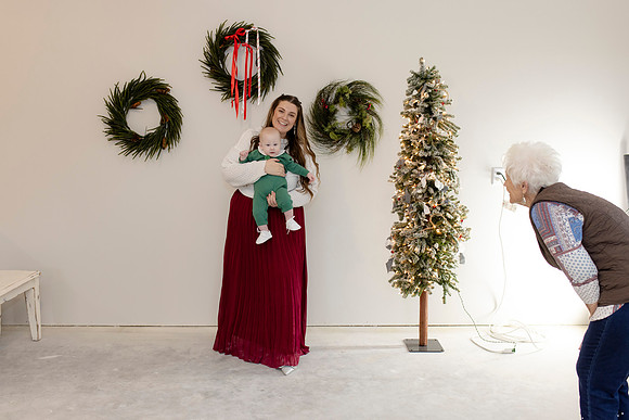 C08A3765 christmas mini shoot