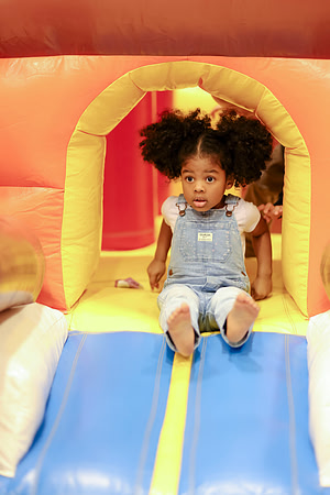 C08A1176 KIDS SUNDAY