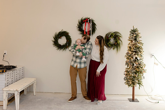 C08A3717 christmas mini shoot