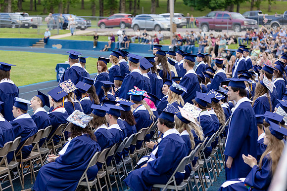C08A8952graduation