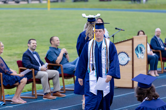 C08A8933graduation