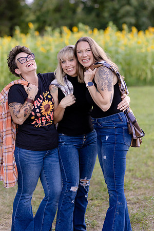 C08A3935BESTIE SHOOT