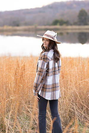 C08A0908 senior shoot