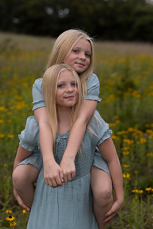 C08A0754sister shoot