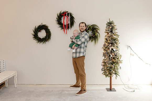 C08A3741 christmas mini shoot