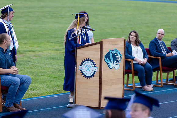 C08A8960graduation