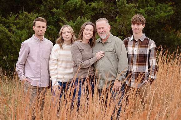 C08A9678 copy FAMILY SHOOT
