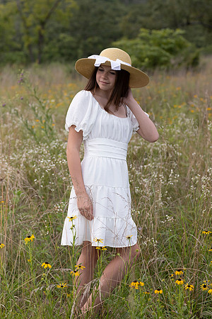 C08A1500sister shoot