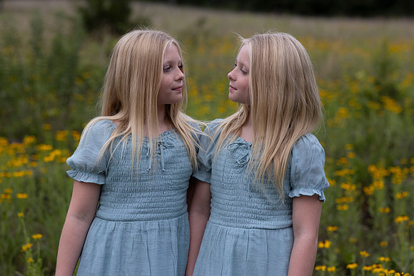 C08A0780sister shoot