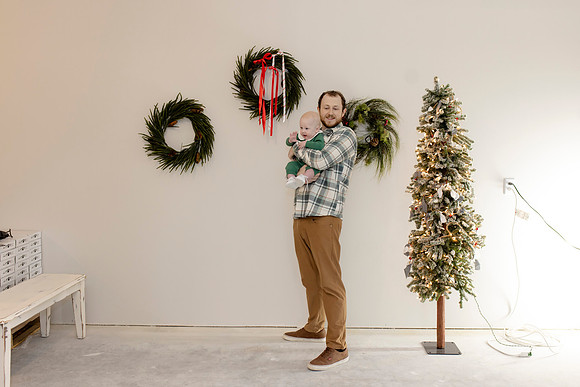 C08A3734 christmas mini shoot
