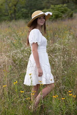 C08A1522sister shoot