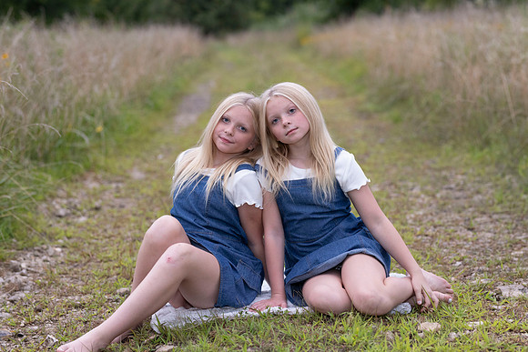 C08A1631sister shoot