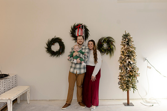 C08A3727 christmas mini shoot