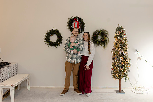 C08A3713 christmas mini shoot