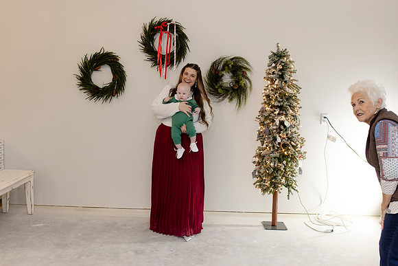 C08A3782 christmas mini shoot