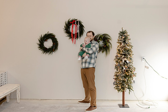 C08A3736 christmas mini shoot