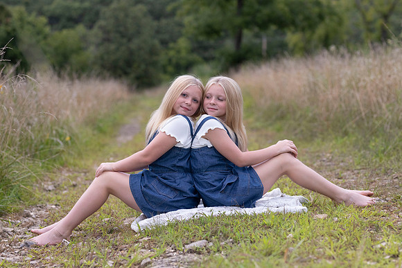 C08A1623sister shoot