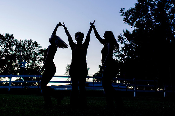 C08A4018BESTIE SHOOT