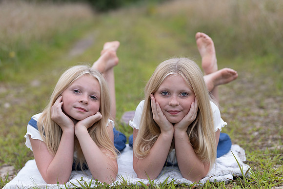 C08A1366sister shoot